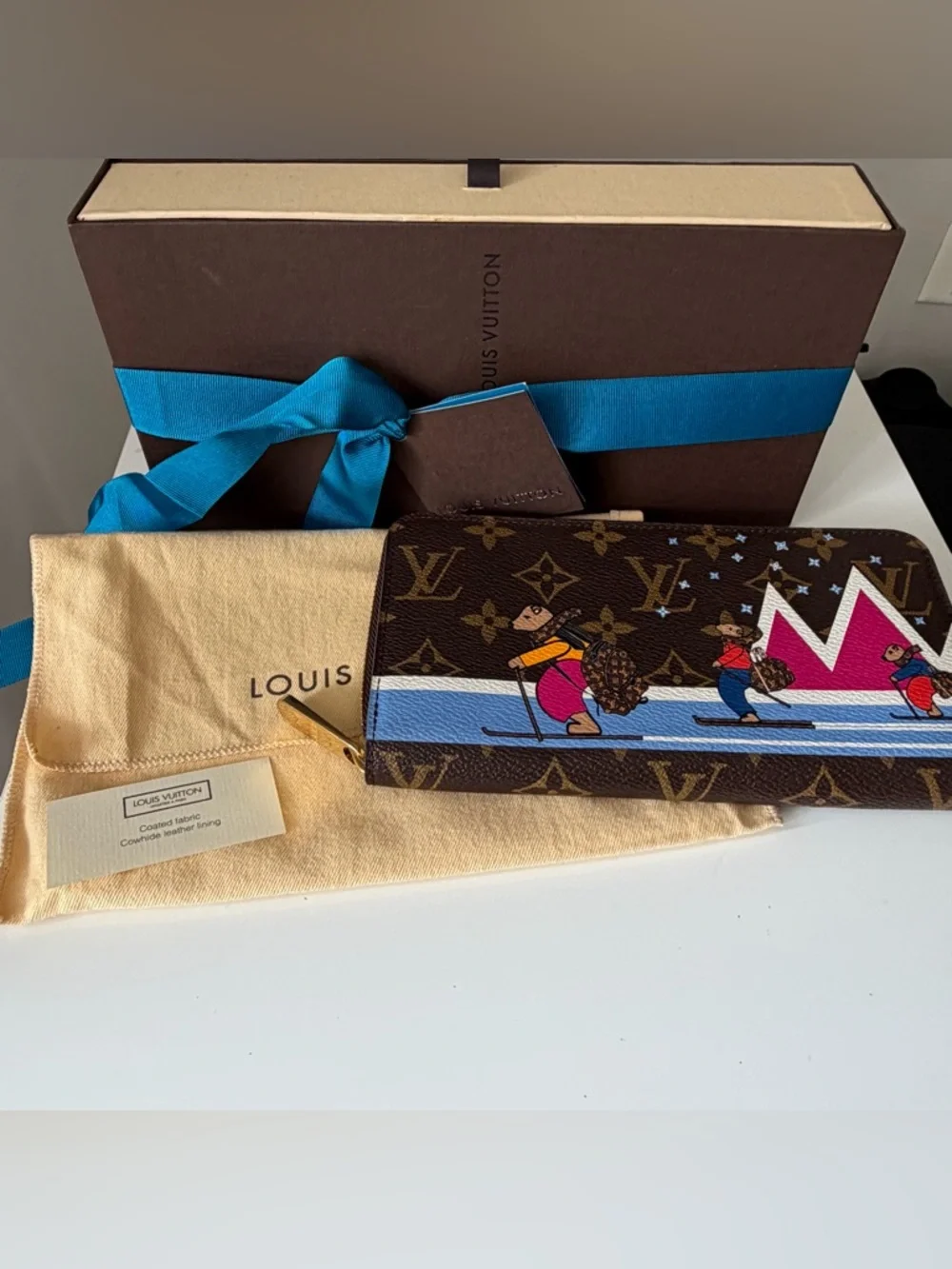 Louis Vuitton 2018 Christmas Animation Zippy Wallet Monogram Ski Bears